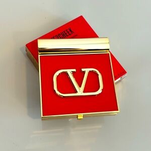 Dual-Use Blush & Eyeshadow 🙌